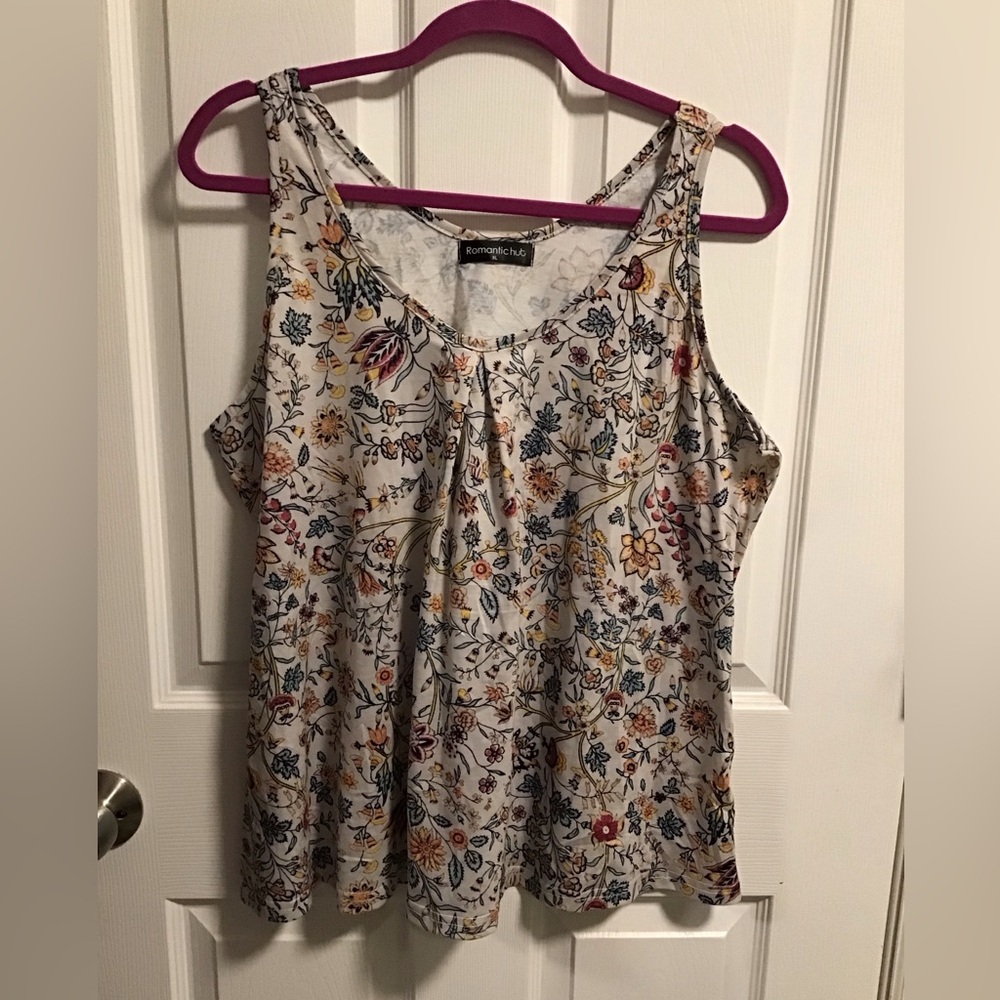 NWOT! Floral Print Tank Top